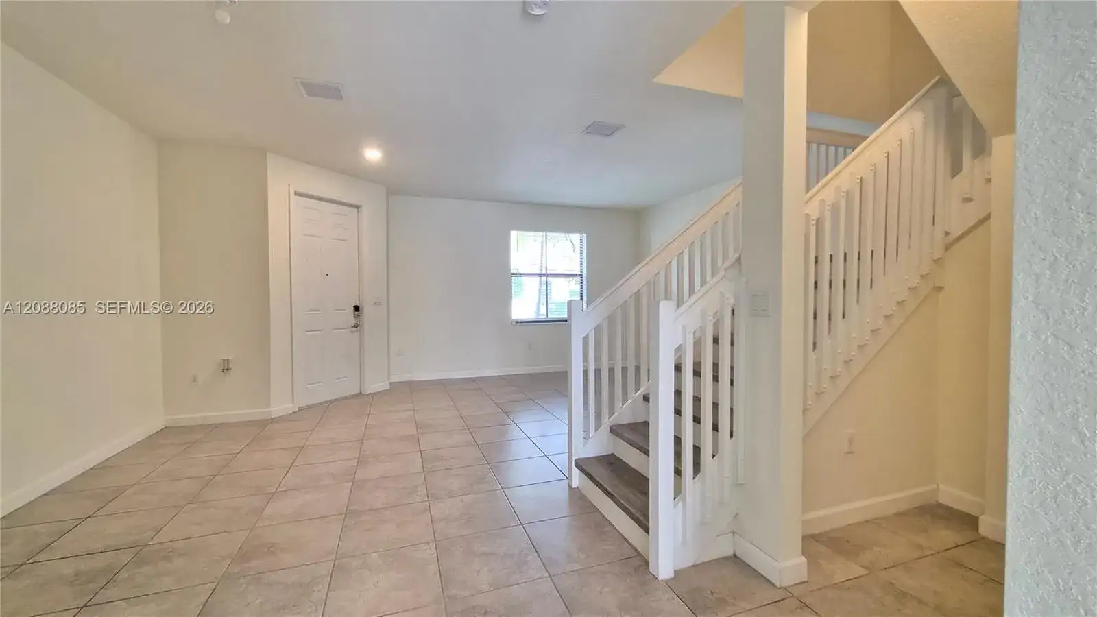 10570 W 33rd Ln, Hialeah FL 33018 photo 3