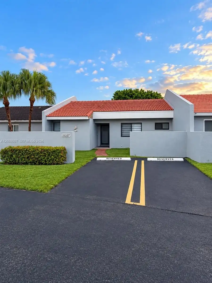 15337 SW 80th Ln, Miami FL 33193