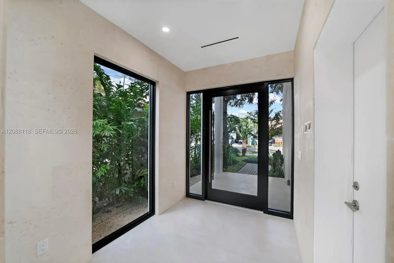 2610 SW 17 St., Miami FL 33145 photo 4