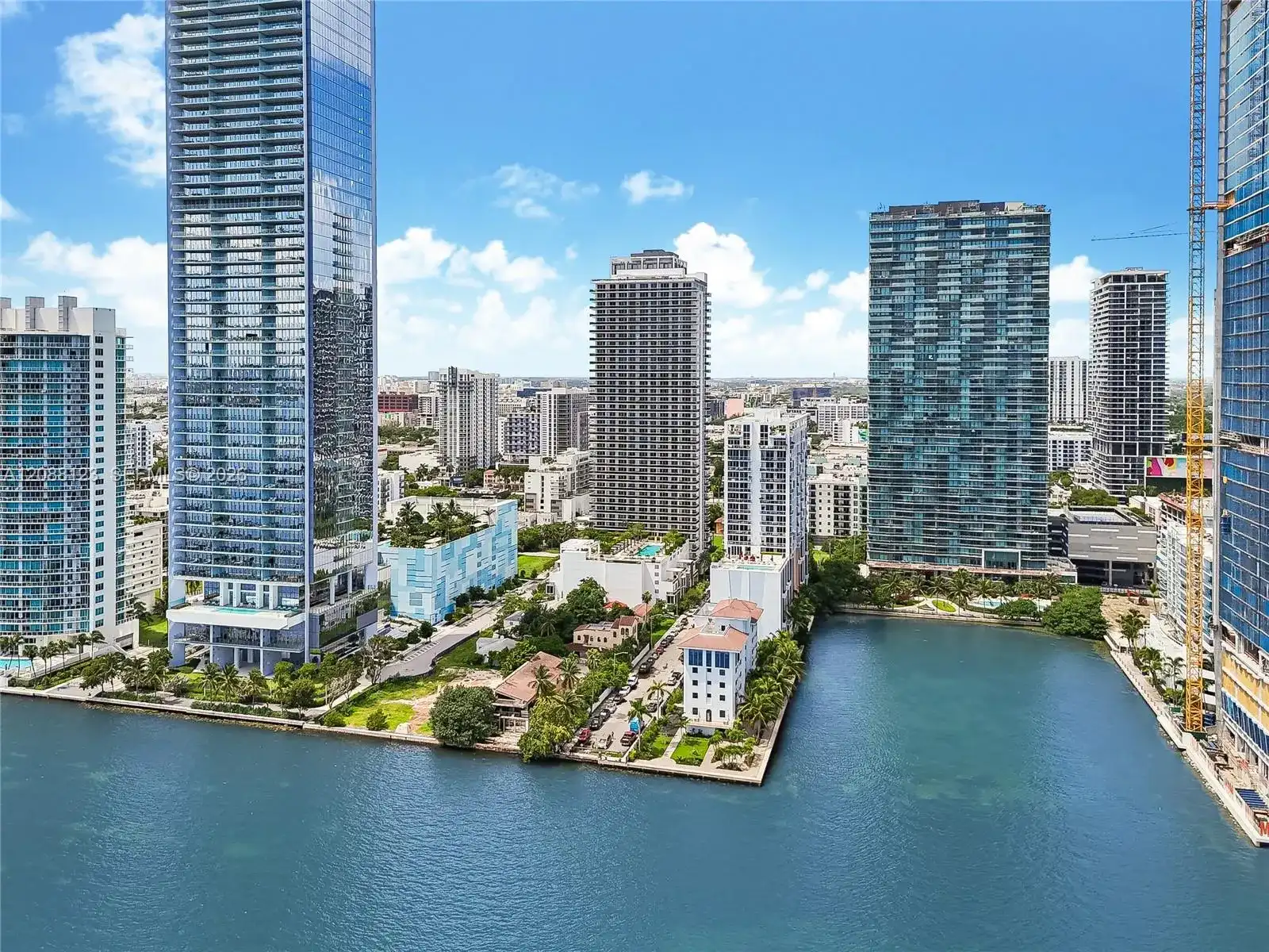 600 NE 27th St # 704, Miami FL 33137