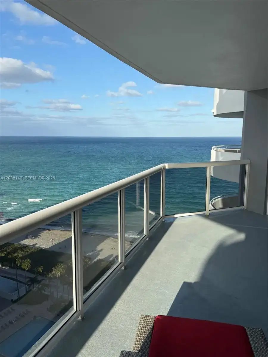 6301 Collins Ave # 2108, Miami Beach FL 33141 photo 4