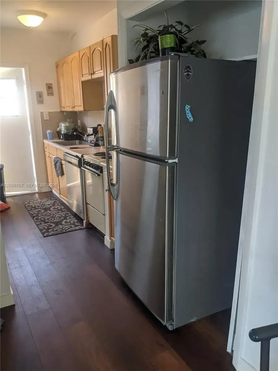 7741 Hawthorne Ave # 7741, Miami Beach FL 33141 photo 3