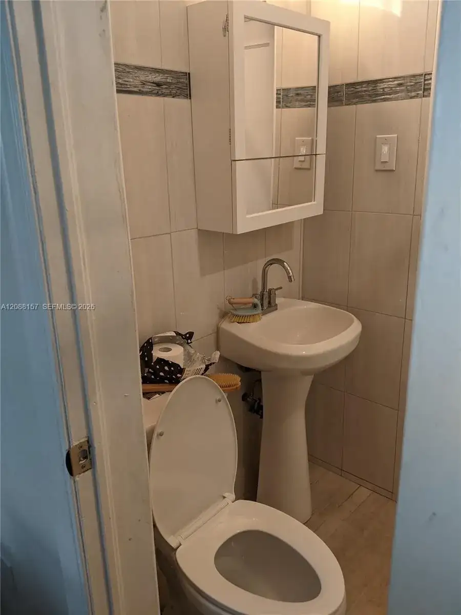 7741 Hawthorne Ave # 7741, Miami Beach FL 33141 photo 5