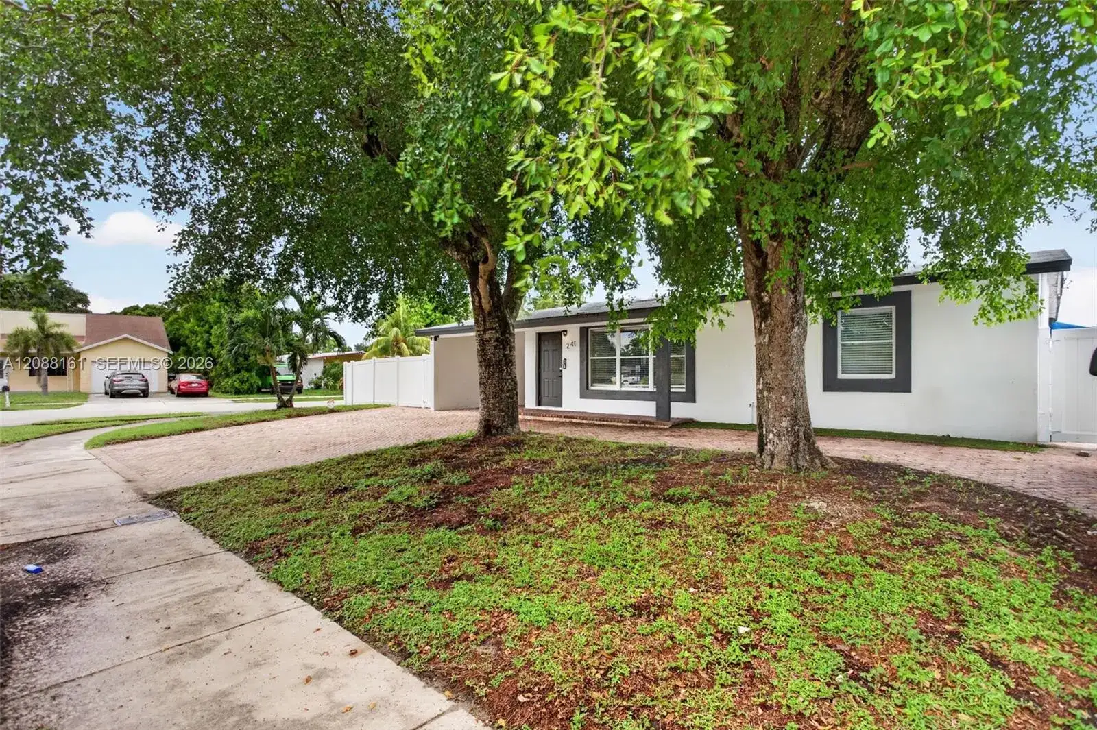 241 NE 45th St, Deerfield Beach FL 33064 photo 2