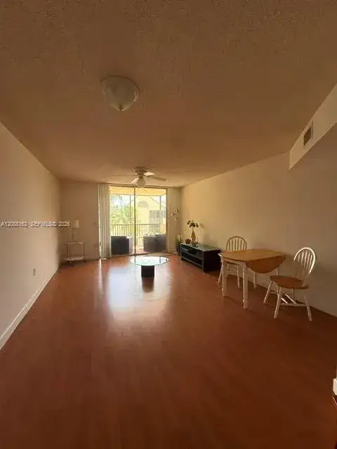 8363 Lake Dr # 504, Doral FL 33166 photo 4