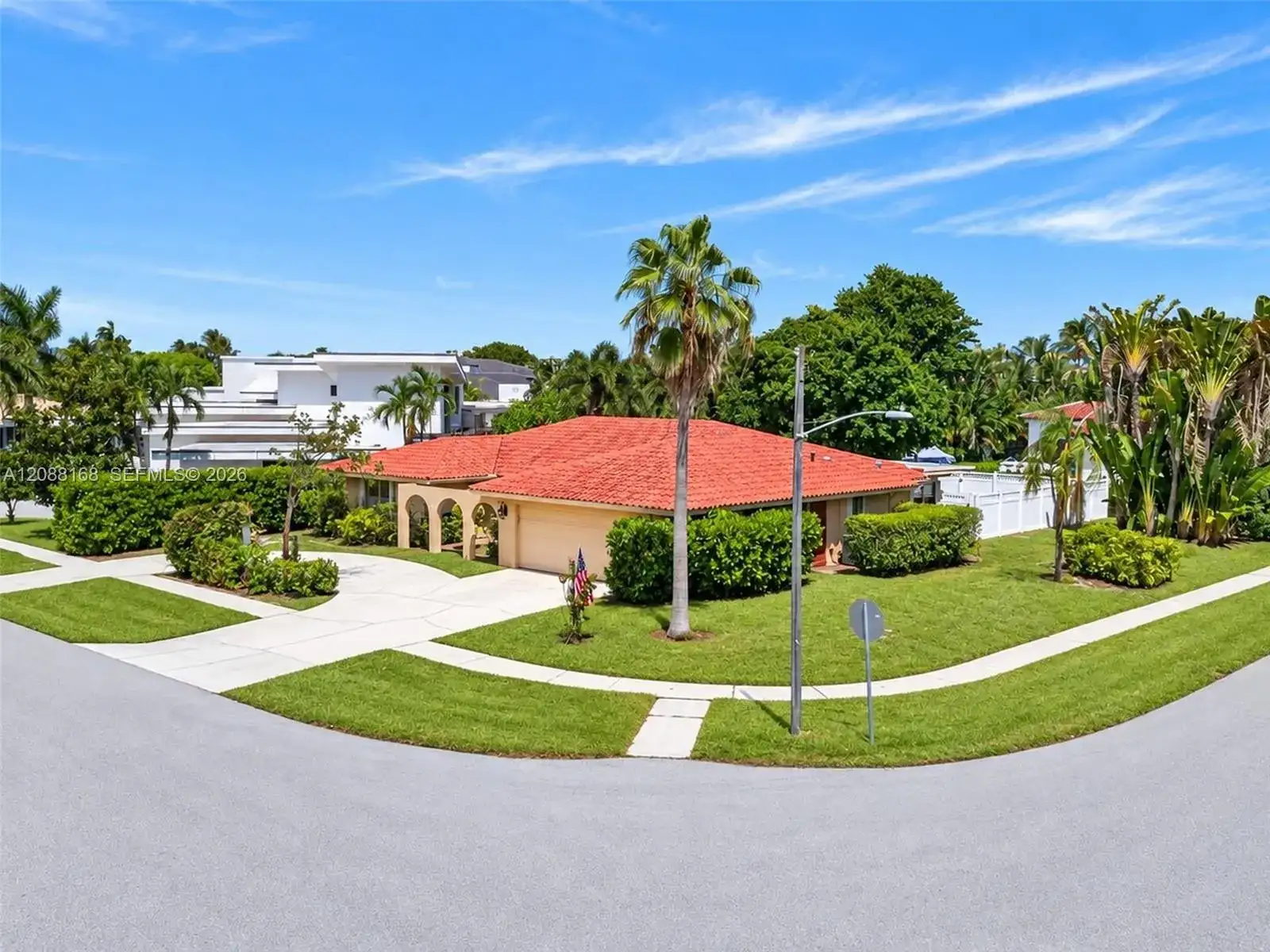 820 NE 4th Ave, Boca Raton FL 33432 photo 3