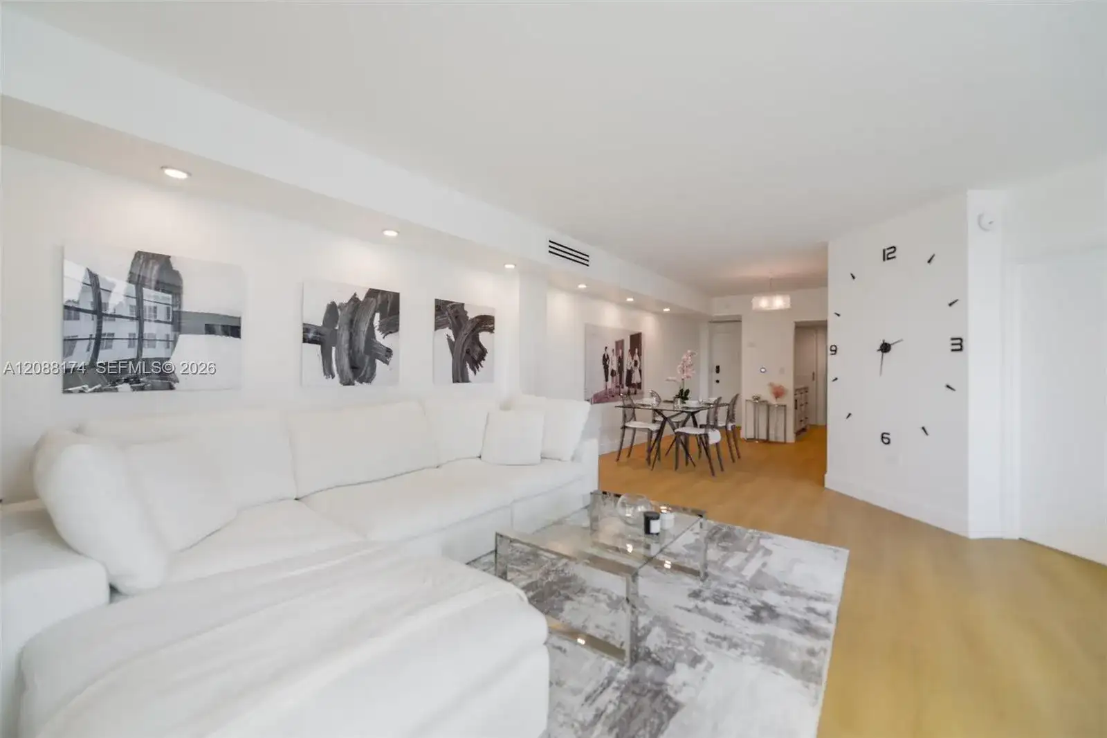 801 Brickell Bay Dr # 1962, Miami FL 33131 photo 5