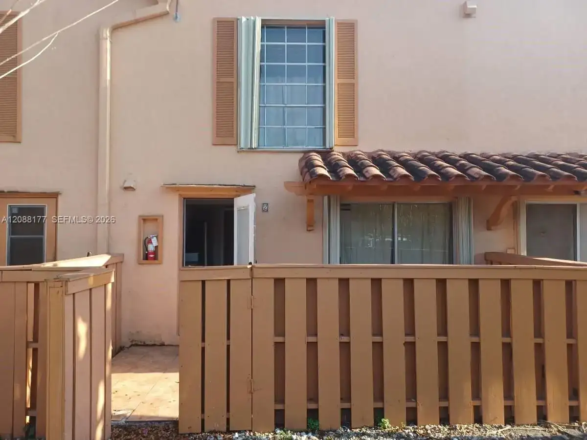 7170 Fairway Dr # M2, Miami Lakes FL 33014 photo 2