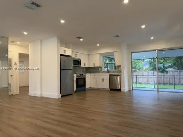 3034 Arthur St, Hollywood FL 33021