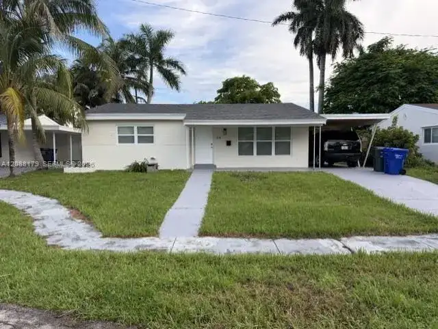 3034 Arthur St, Hollywood FL 33021 photo 3