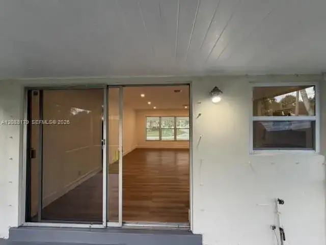 3034 Arthur St, Hollywood FL 33021 photo 5