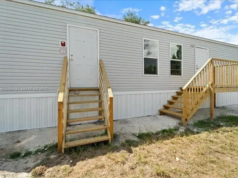 1038 Canopy Ln, Moore Haven FL 33471 photo 5