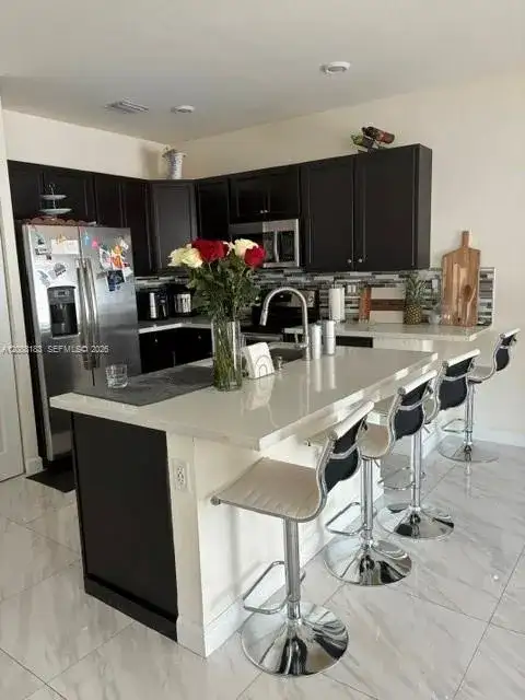 3337 W 105th Ter, Hialeah FL 33018 photo 2