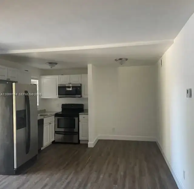 920 SE 2nd Ave # 9, Hallandale Beach FL 33009 photo 2