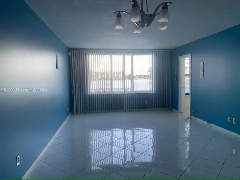 1150 NE 191st St # 24, Miami FL 33179