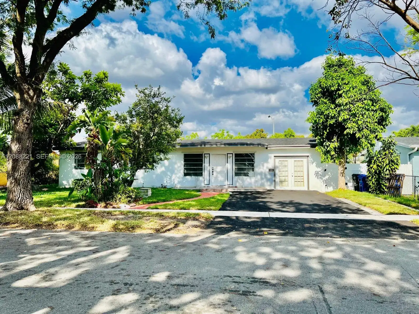 18320 NE 7th Ct, North Miami Beach FL 33179 photo 5