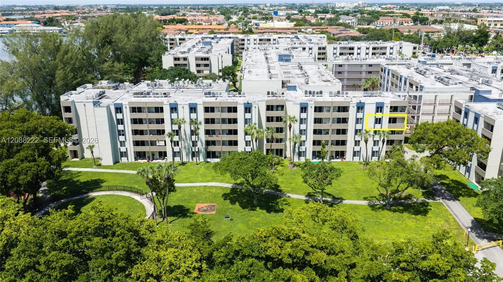 10000 NW 80th Ct # 2432, Hialeah Gardens FL 33016