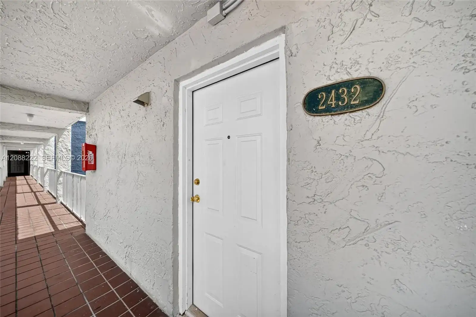 10000 NW 80th Ct # 2432, Hialeah Gardens FL 33016 photo 2