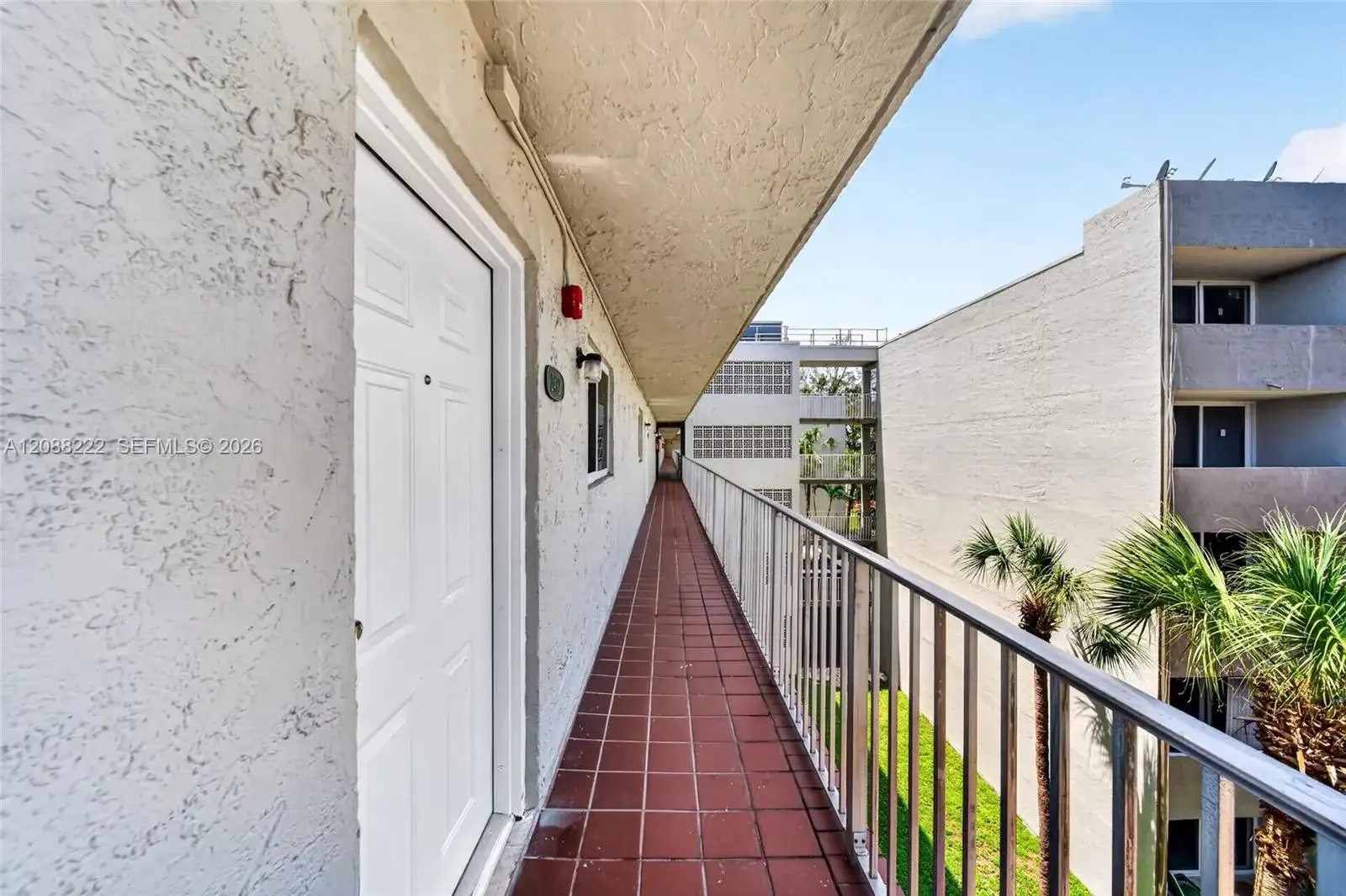 10000 NW 80th Ct # 2432, Hialeah Gardens FL 33016 photo 3