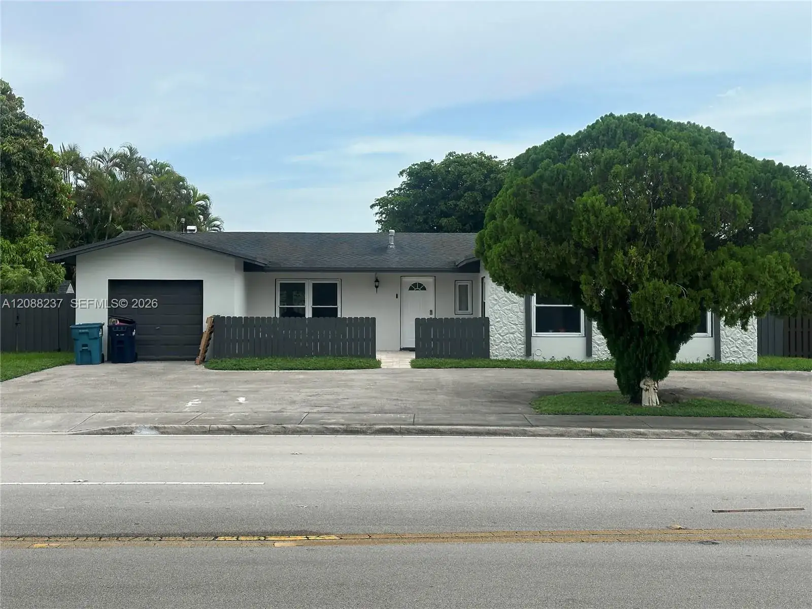 11611 SW 122nd Ave, Miami FL 33186