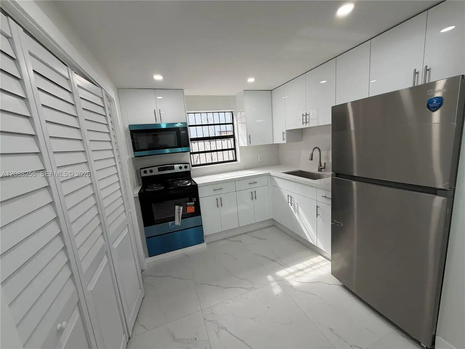 595 E 8th St # 595, Hialeah FL 33010 photo 3