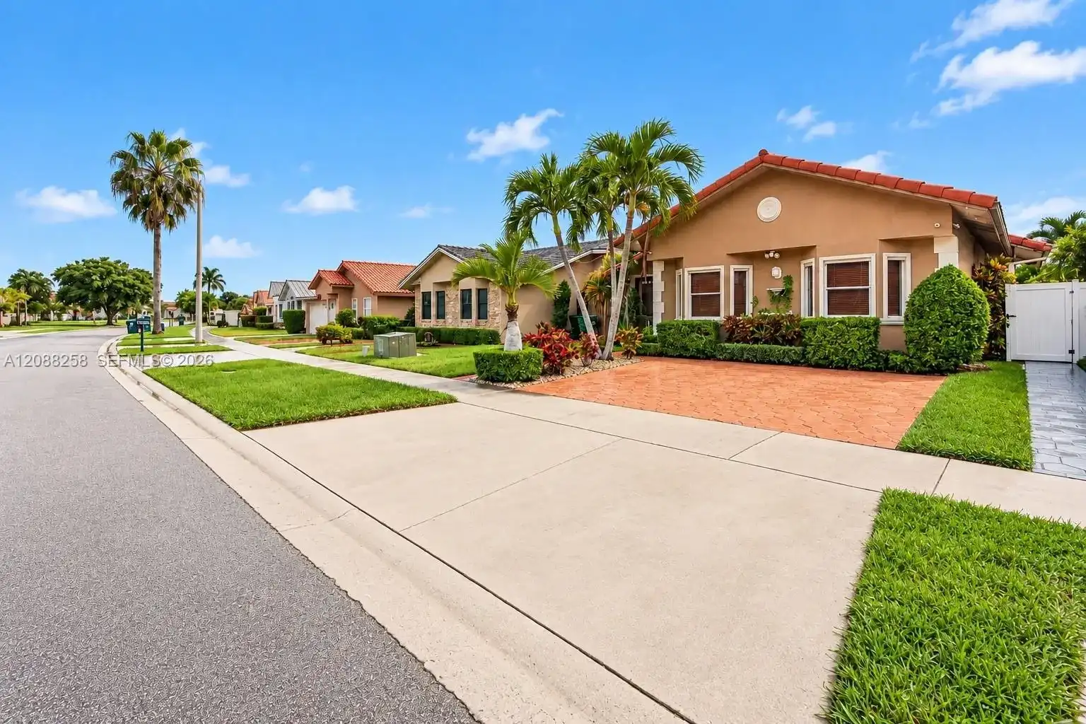 14590 SW 51st St # 0, Miami FL 33175