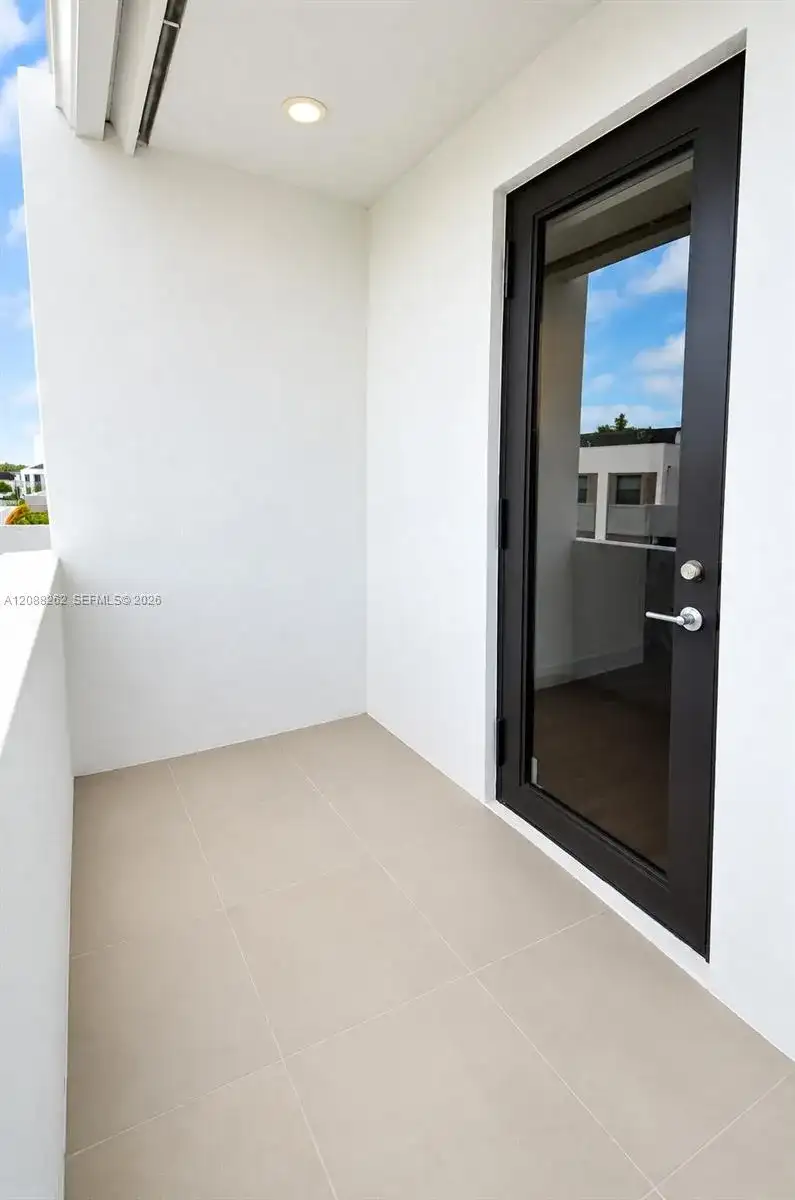 10432 SW 118th Ave # 10432, Miami FL 33186 photo 3