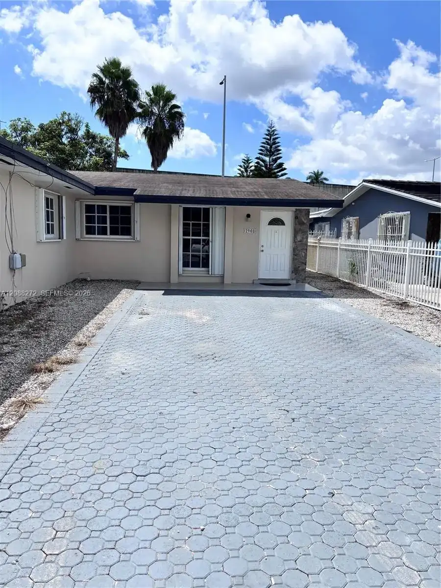2906 NW 13th St # 2908, Miami FL 33125 photo 2