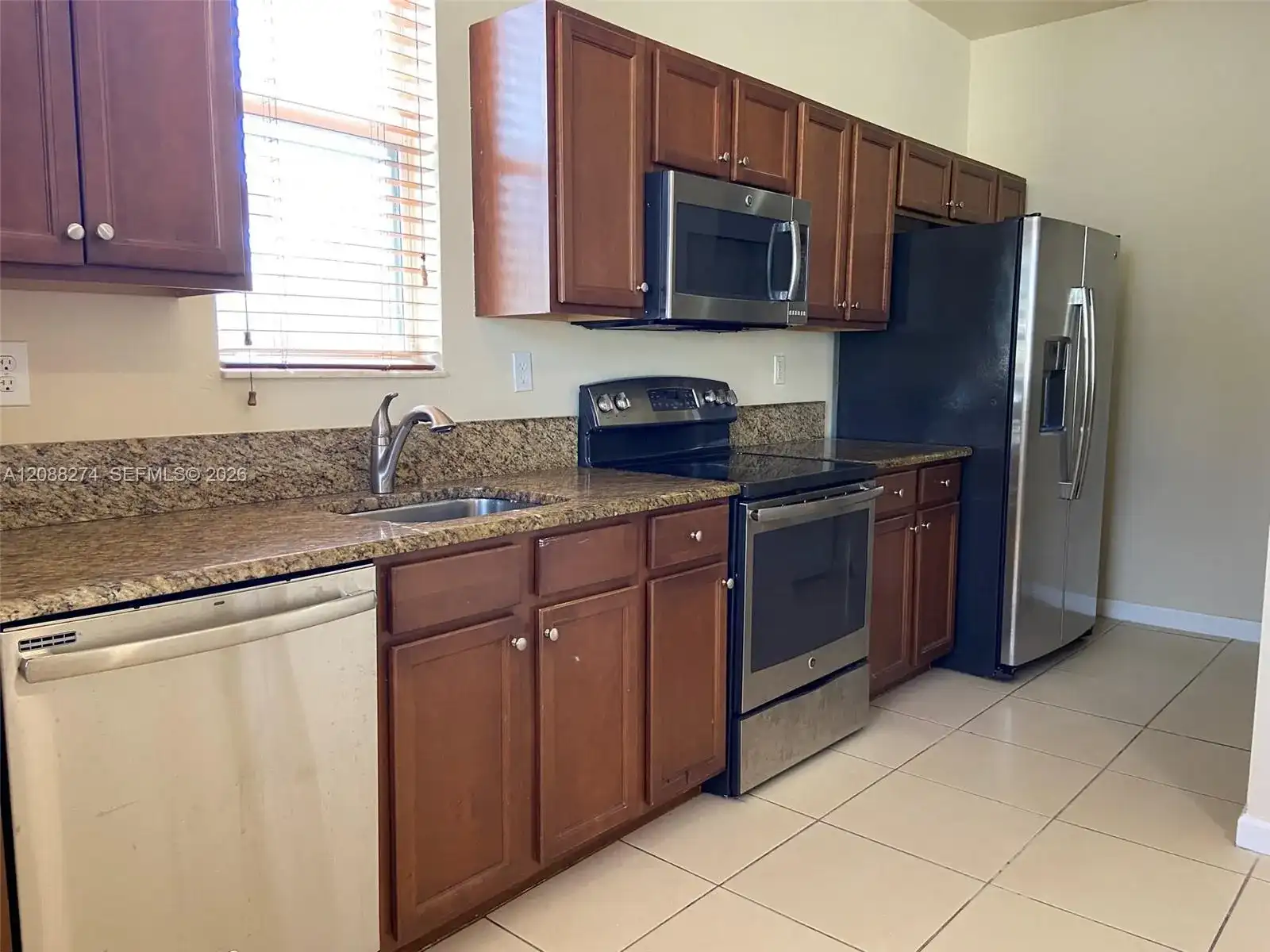 16945 SW 90th Terr Ci Ter, Miami FL 33196