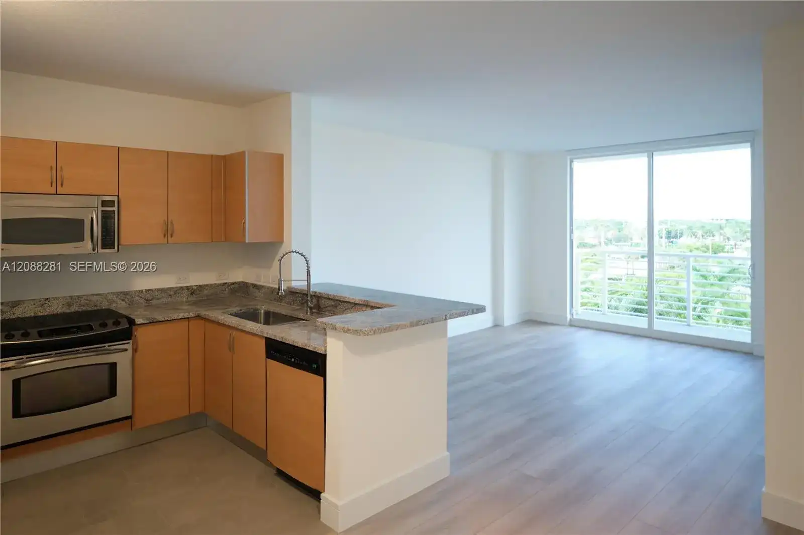 2775 NE 187th St # 511, Aventura FL 33180