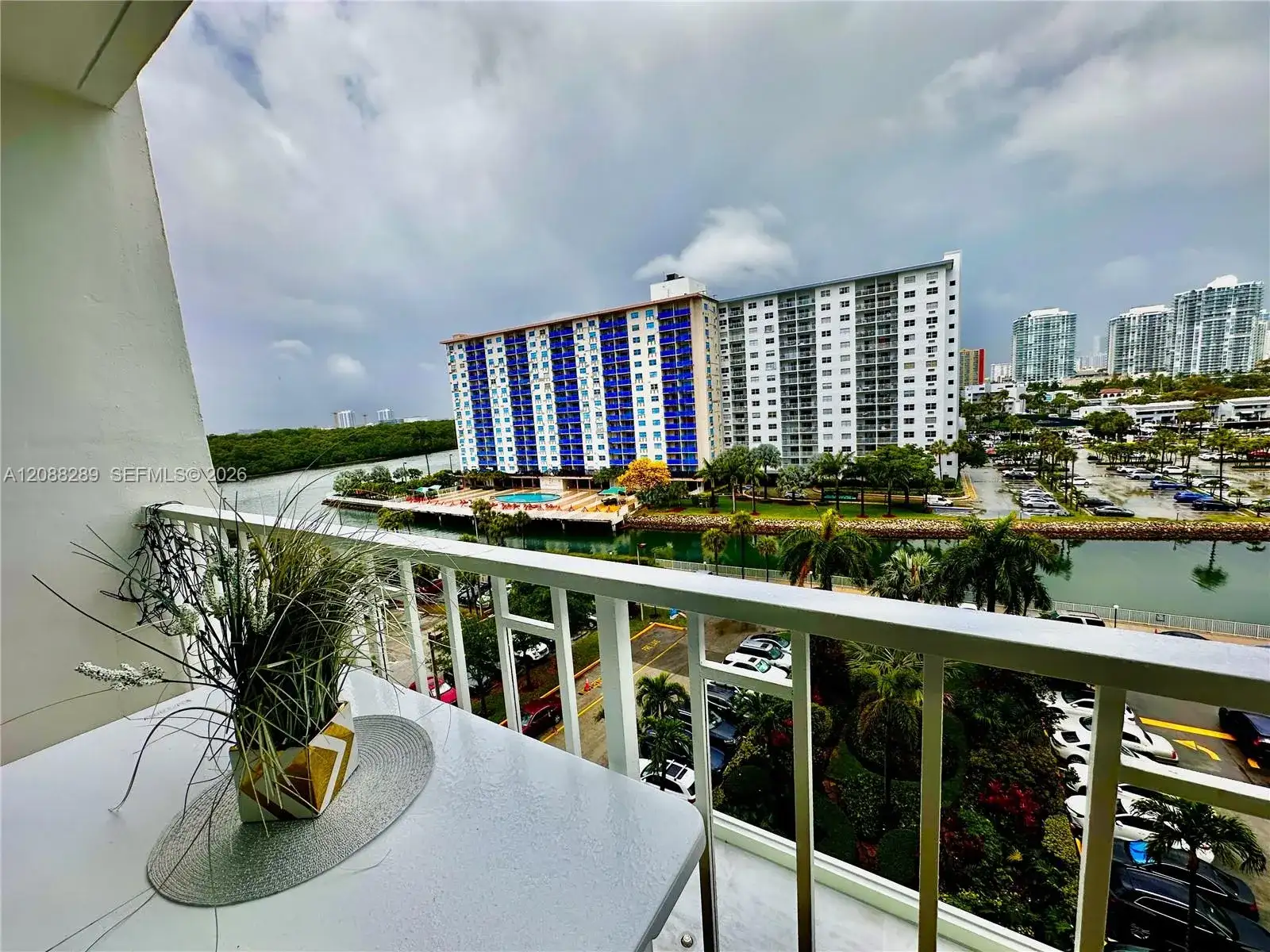 500 Bayview Dr # 717, Sunny Isles Beach FL 33160 photo 5