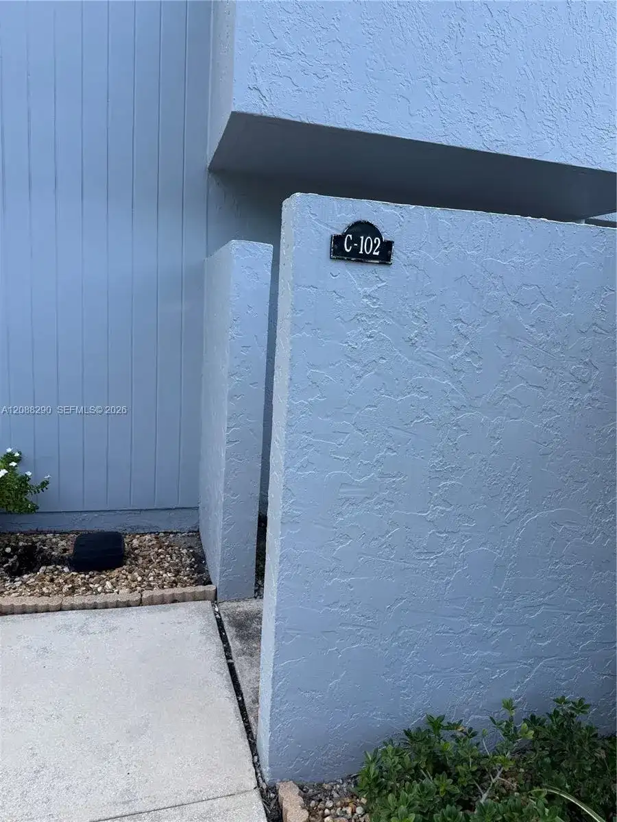 25 Deer Creek Rd # C102, Deerfield Beach FL 33442 photo 2