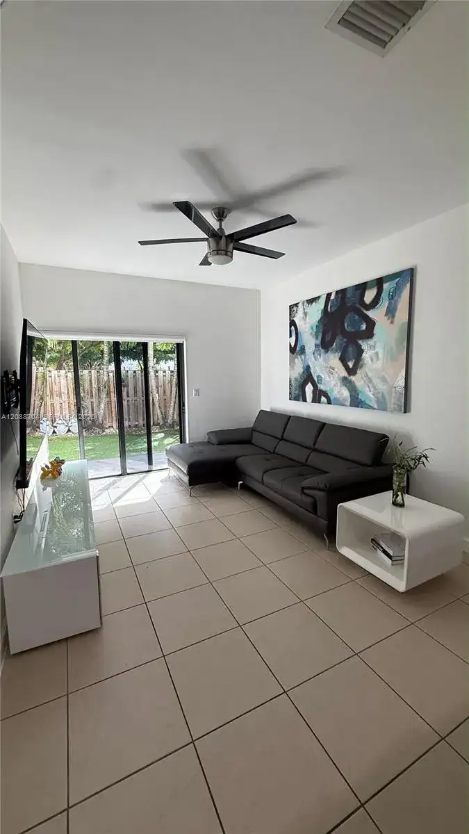 8917 NW 102 CT # 0, Doral FL 33178 photo 4