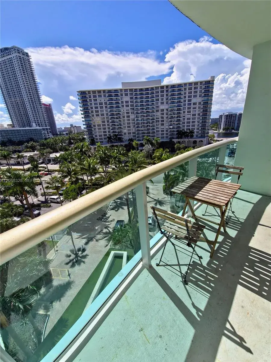 3801 S Ocean Dr # 8T, Hollywood FL 33019