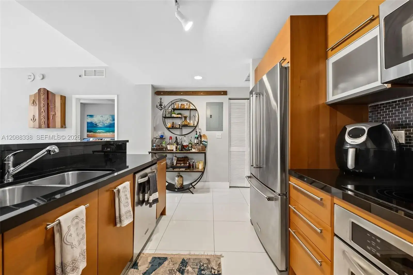 253 NE 2nd St # 2501, Miami FL 33132 photo 3