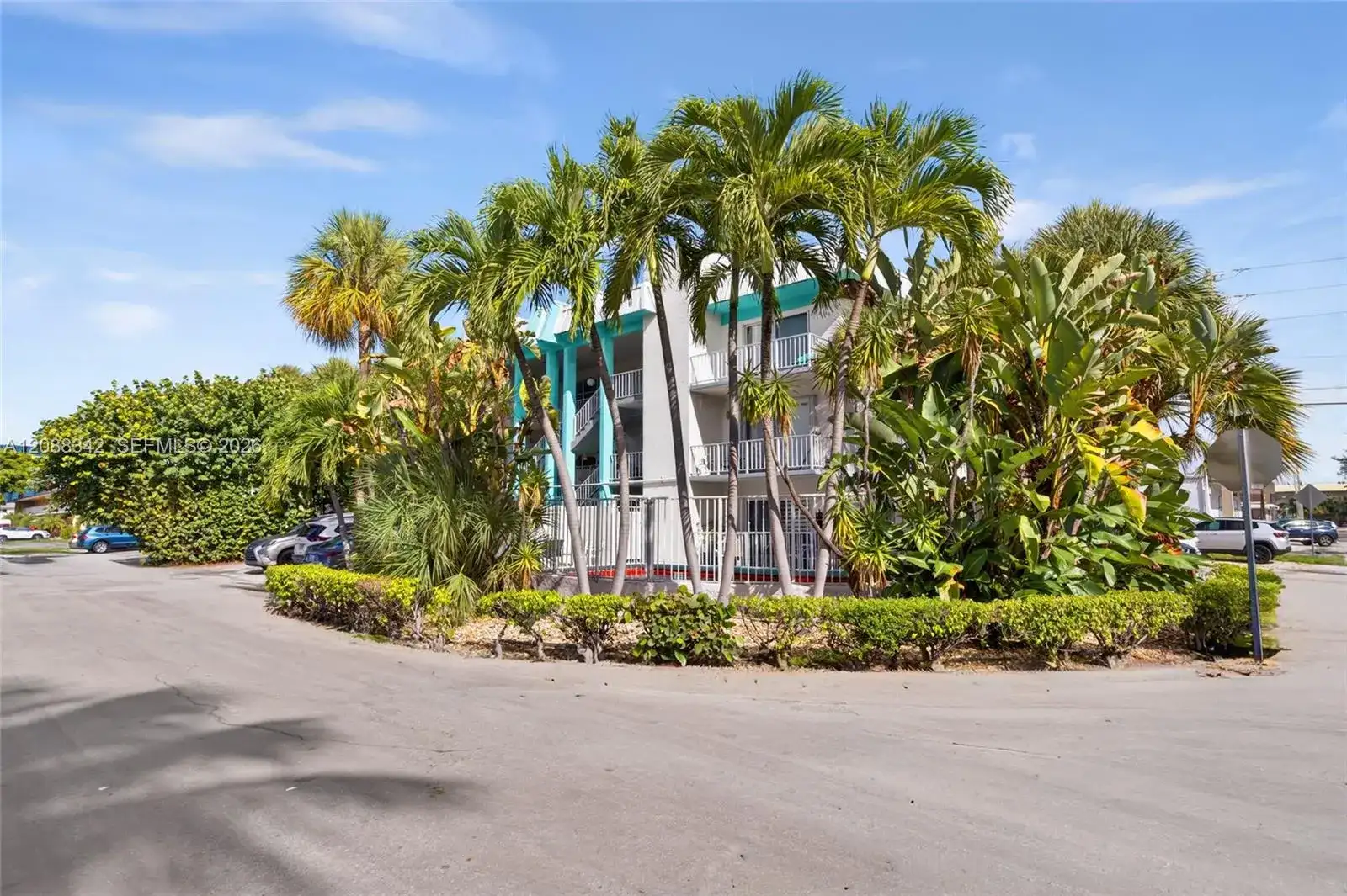 2715 NE 49th St # 103, Fort Lauderdale FL 33308 photo 3