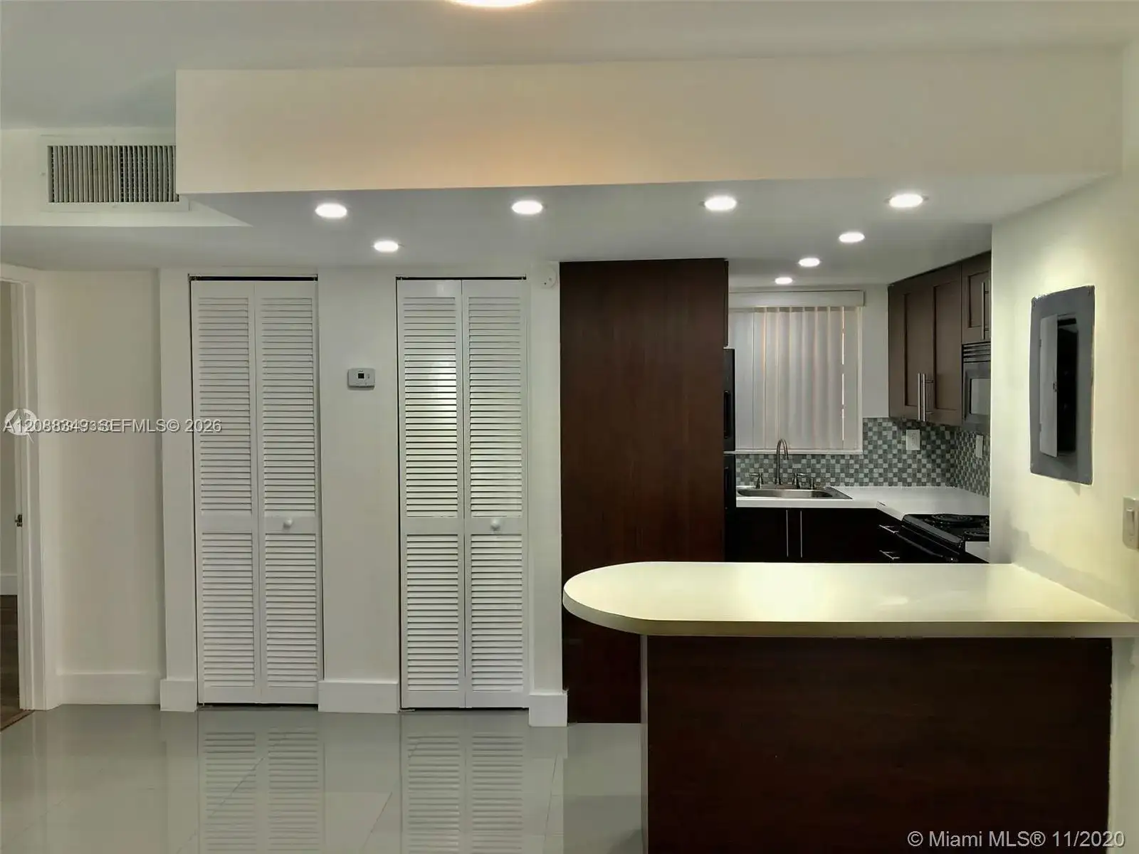8870 Fontainebleau Blvd # 208, Miami FL 33172 photo 3