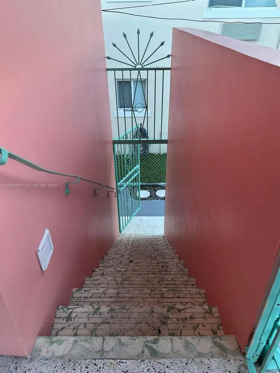 822 SW 6th St # 1, Miami FL 33130 photo 5