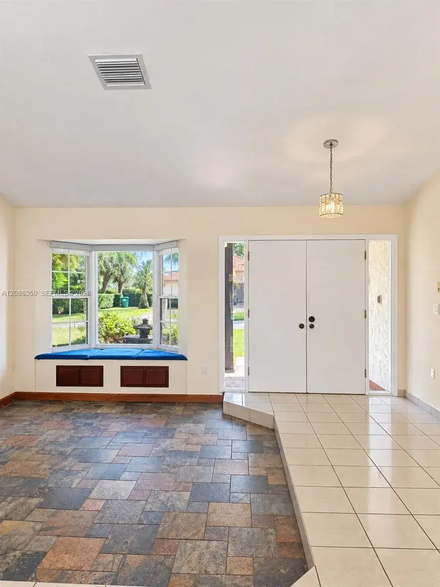 16080 SW 155th Ct, Miami FL 33187 photo 3