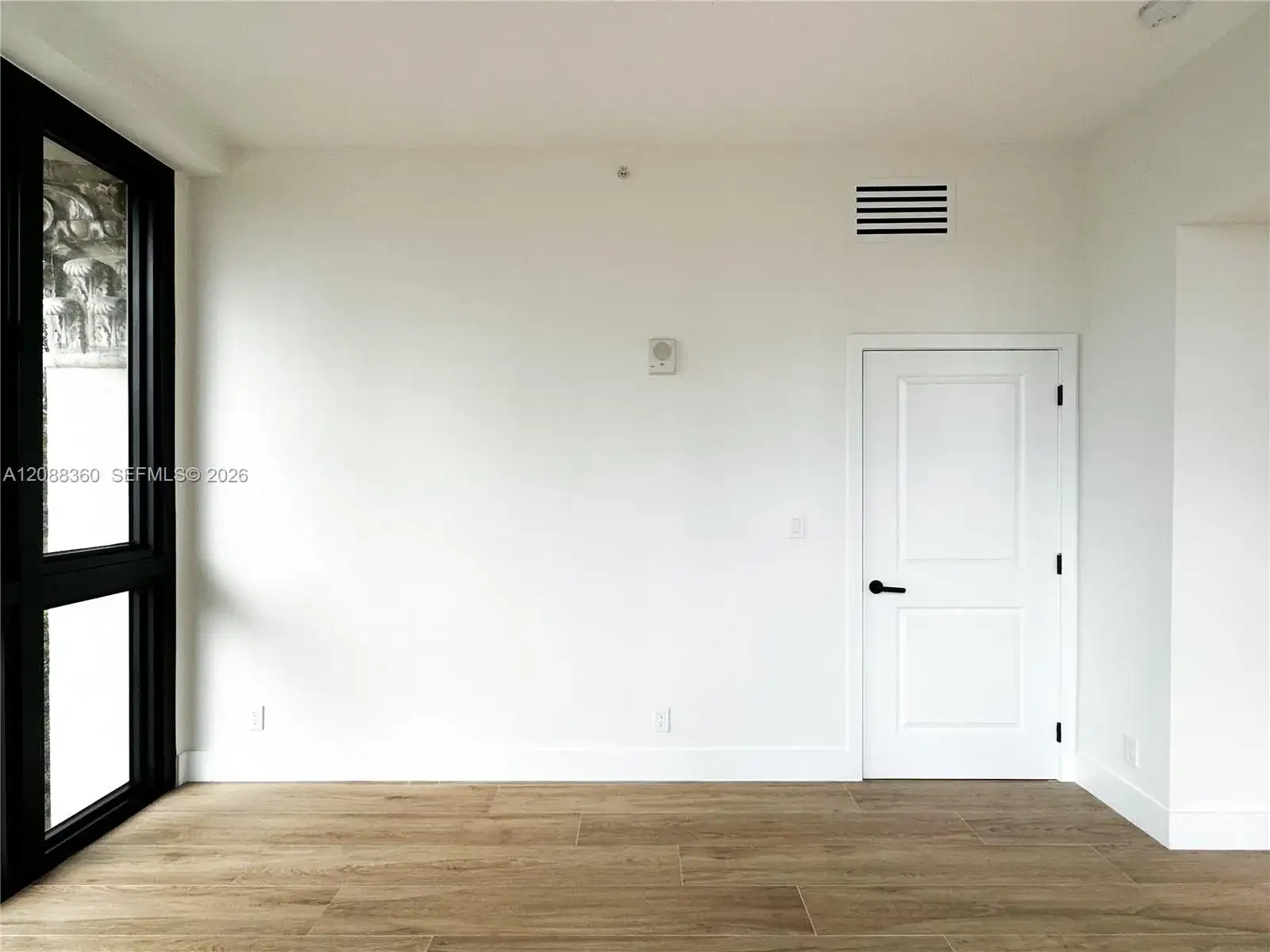 111 E Flagler St # 304, Miami FL 33131 photo 5