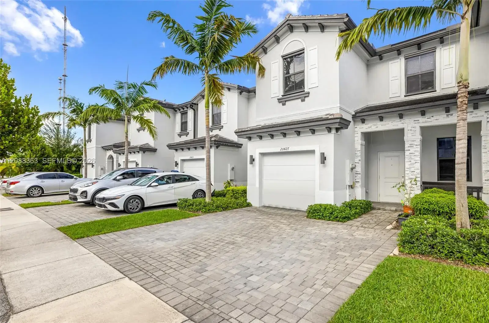 20427 NW 4th Ct, Miami Gardens FL 33169 photo 2