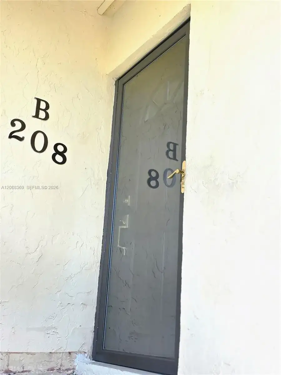 840 NE 199th St # 208B, Miami FL 33179 photo 2