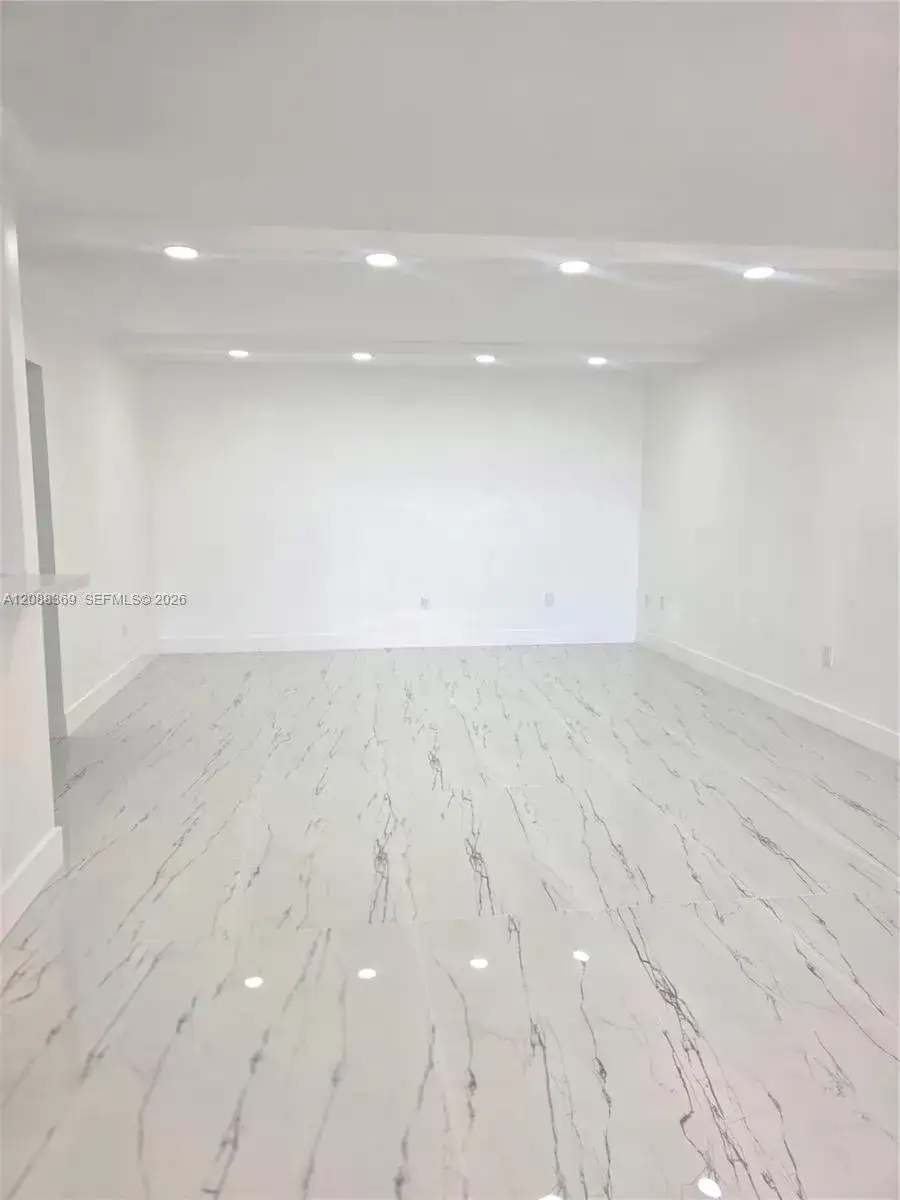 840 NE 199th St # 208B, Miami FL 33179 photo 4