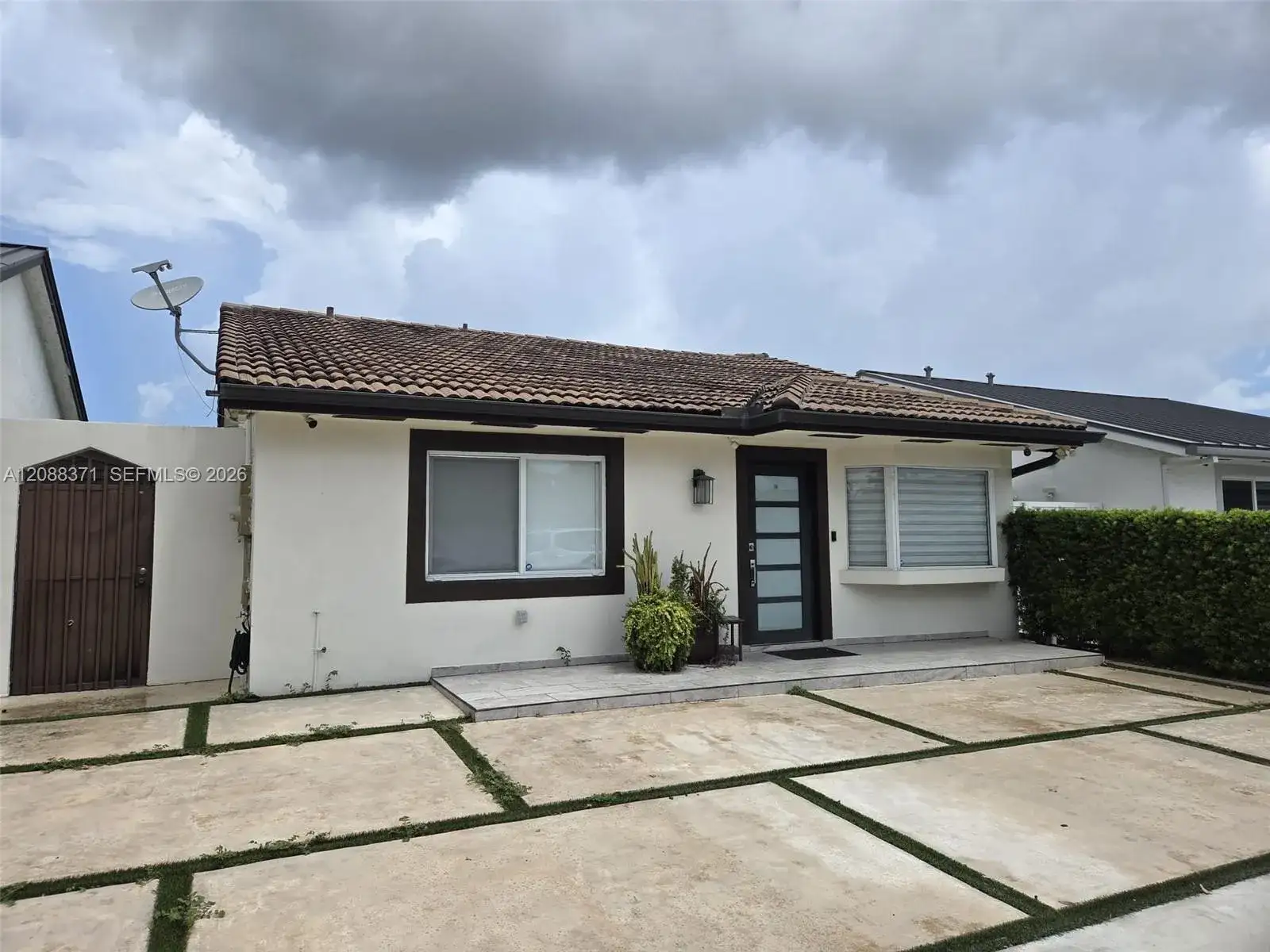 9085 NW 117th St, Hialeah Gardens FL 33018 photo 4