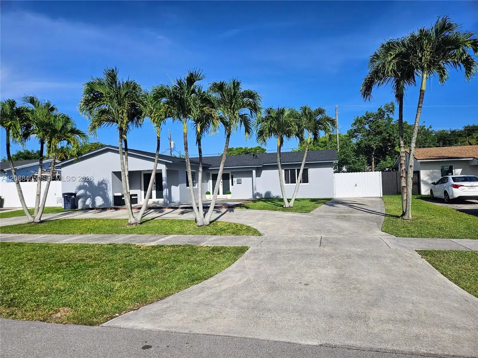 19115 Bel Aire Dr, Cutler Bay FL 33157