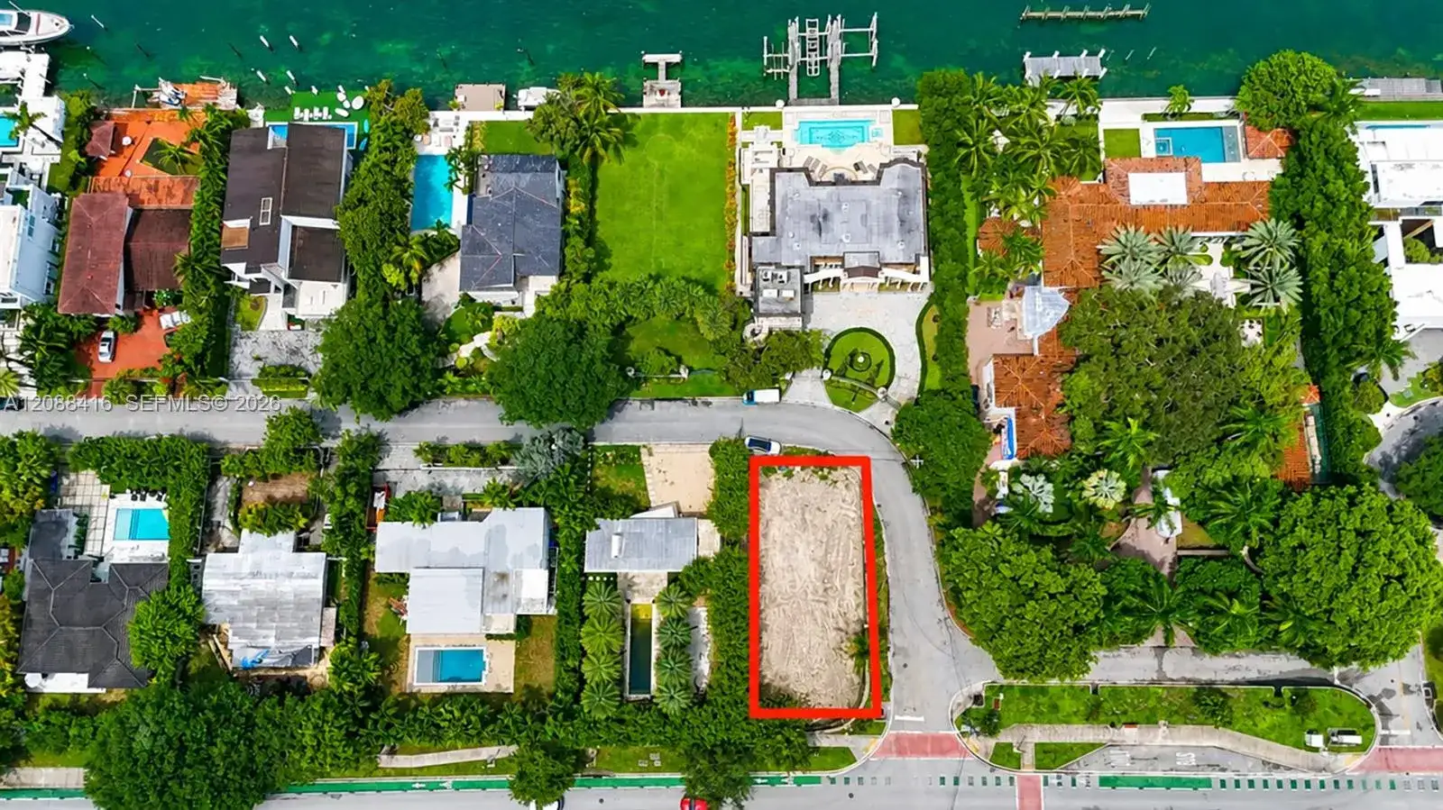 920 N Venetian Dr, Miami FL 33139 photo 4