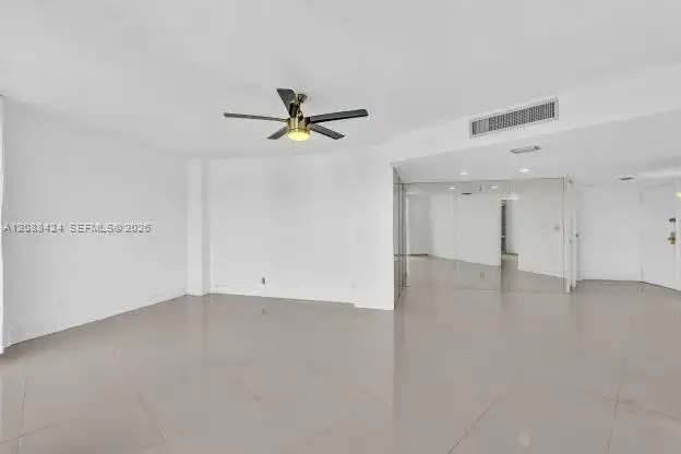 20400 W Country Club Dr # 315, Aventura FL 33180 photo 2