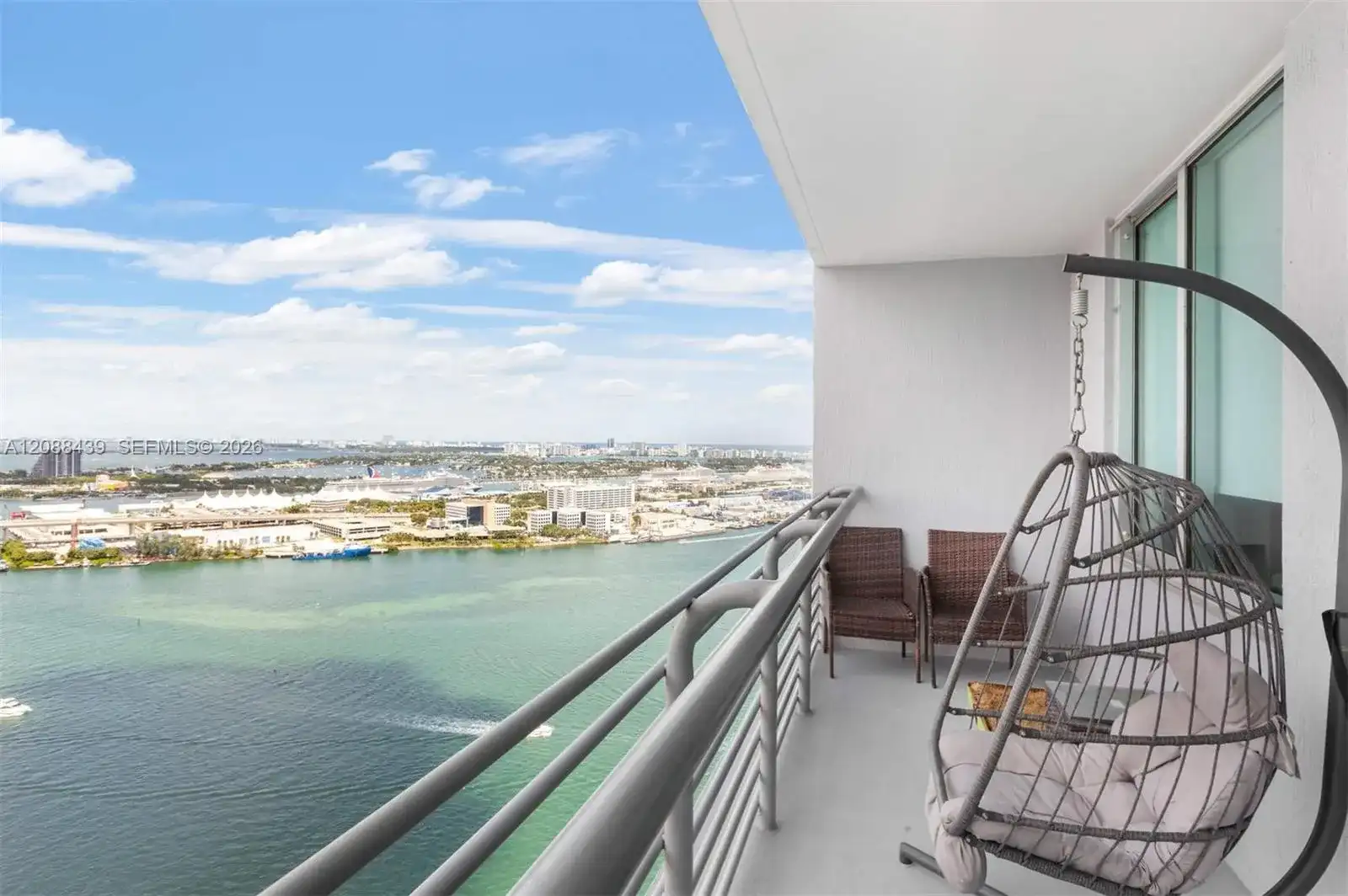 335 Biscayne Blvd # 3904, Miami FL 33131