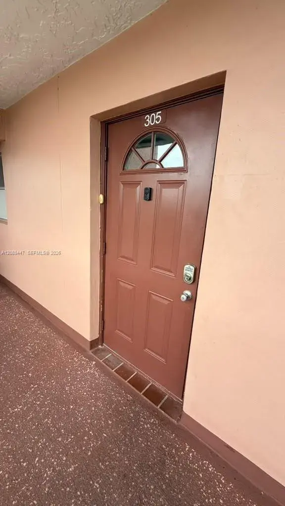 9641 Sunrise Lakes Blvd # 305, Sunrise FL 33322