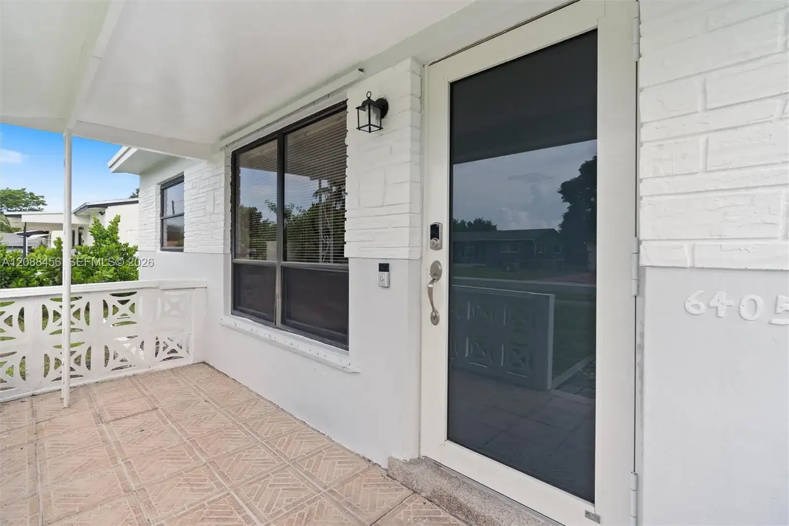 6405 Dawson St, Hollywood FL 33023 photo 3